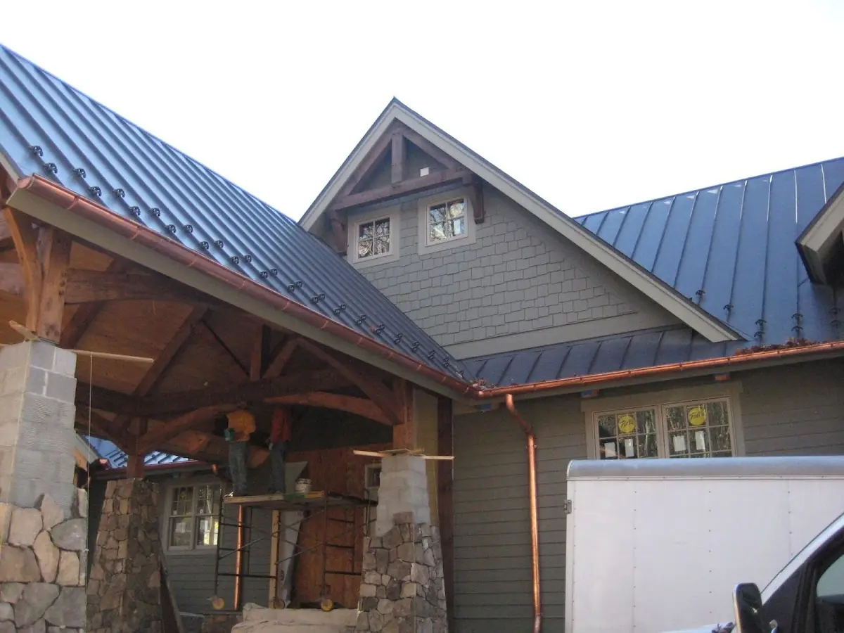 Craftsman Roofing team delivering quality roofing work in Lenover